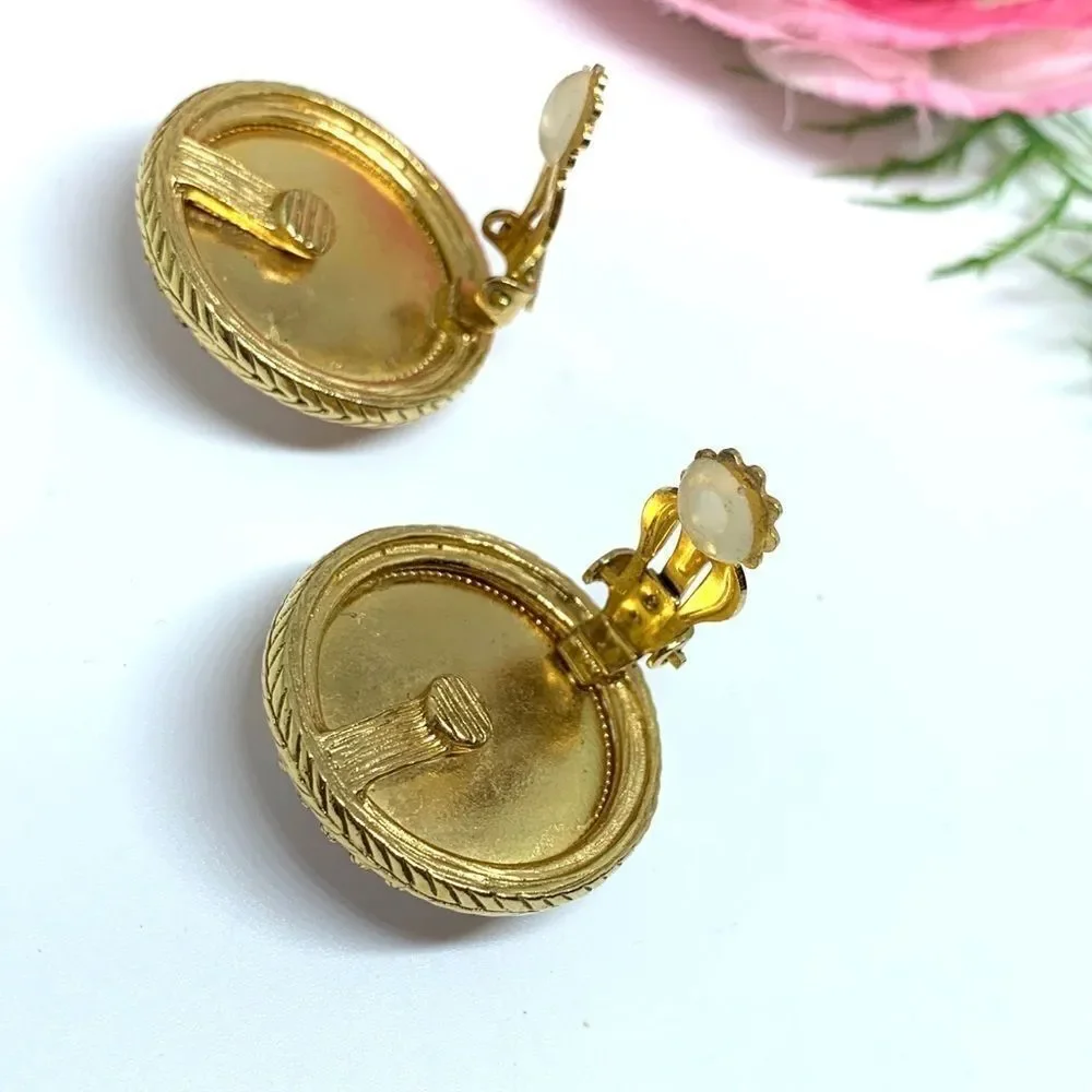 VINTAGE⚜️ESTATE Milk Glass Faceted Crystal & Gold Filigree Clip Earrings